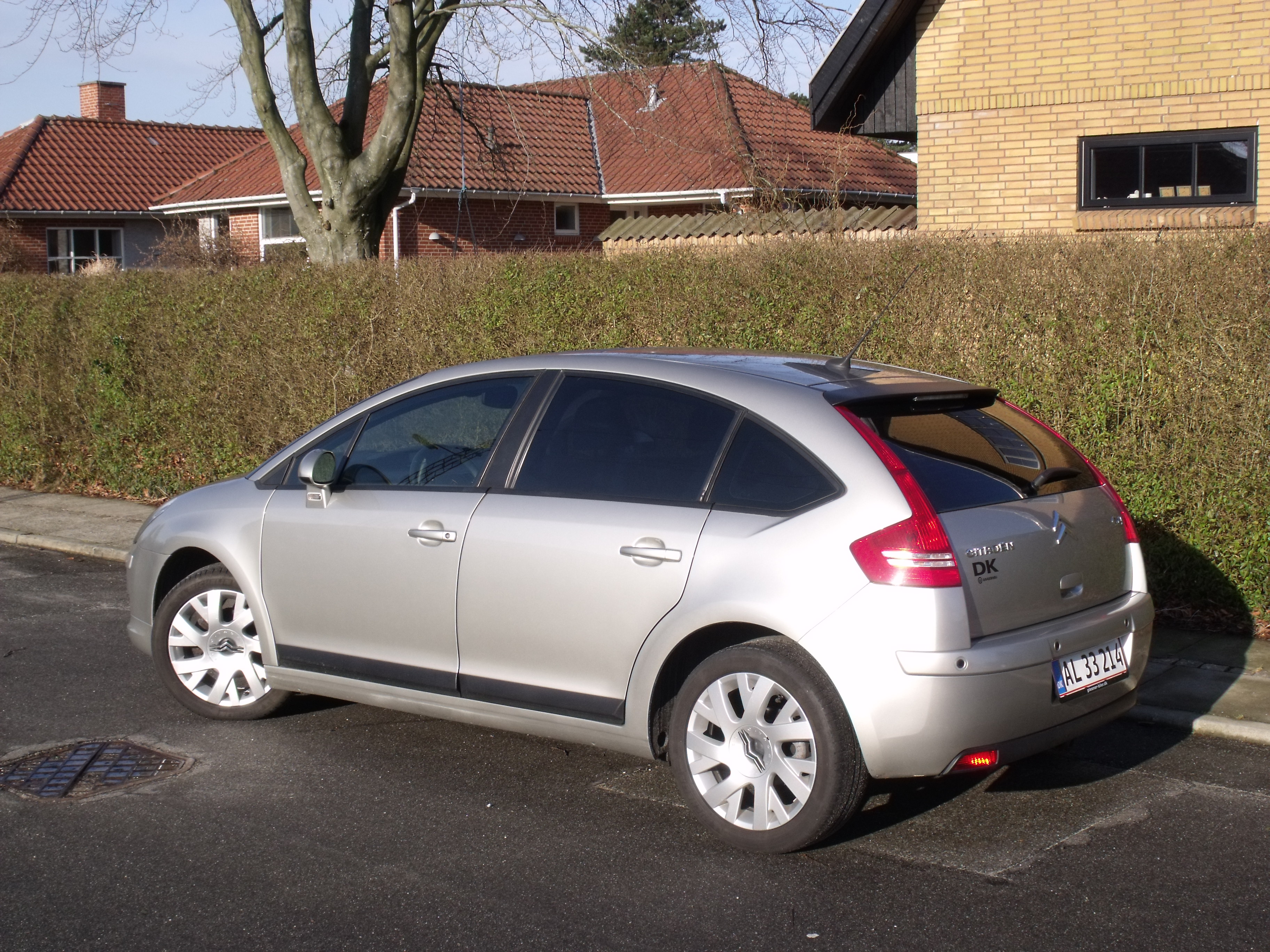 Solfilm färdigskuren solfilm toningsfilm solfilmen strålkastarfilm fastighetsfilm soyafilm solar gard Citroen C4 Solfilm färdigskuren solfilm toningsfilm solfilmen strålkastarfilm fastighetsfilm soyafilm solar gard Citroen C4